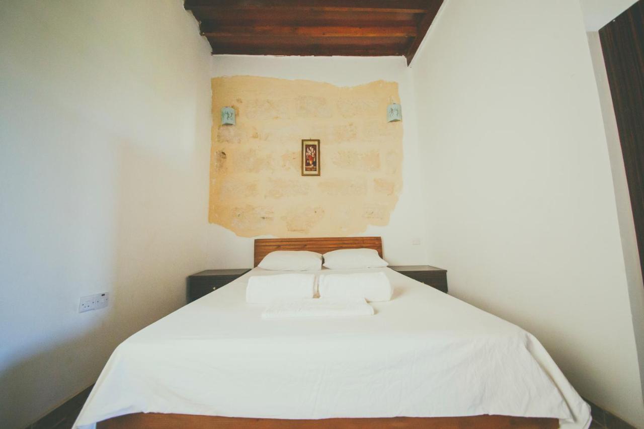 Castle Karpasia Guest House Authentic Atmosphere ! Rizokarpaso Экстерьер фото